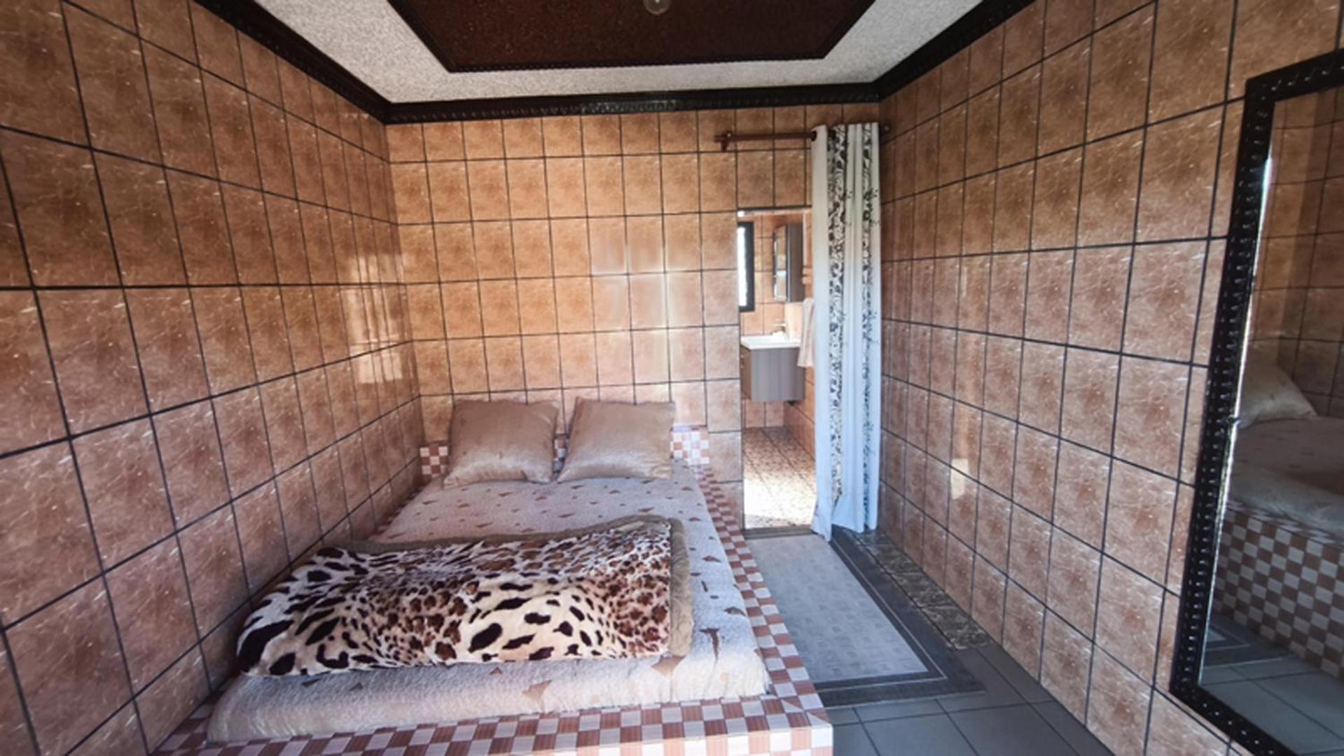 Hotel Restaurant Le Miamiam Glouglou Ambositra Zewnętrze zdjęcie