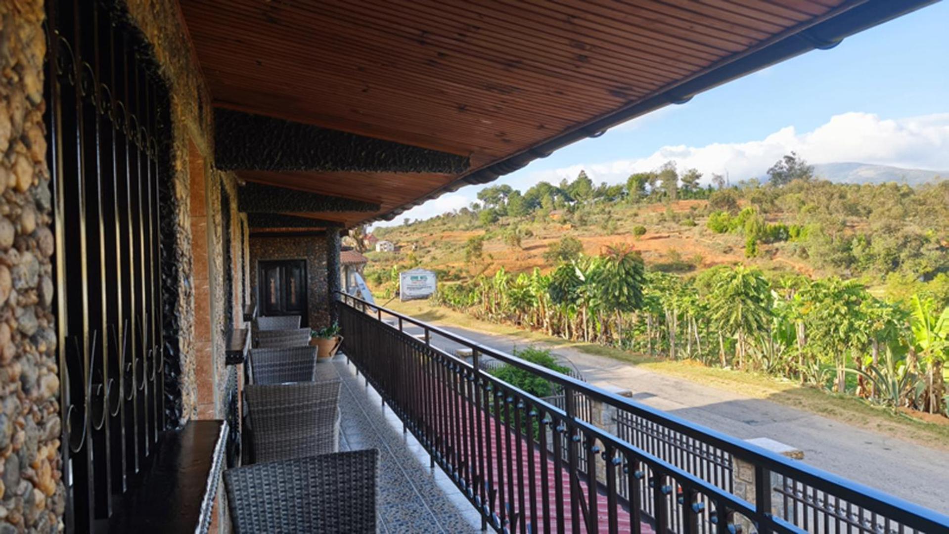 Hotel Restaurant Le Miamiam Glouglou Ambositra Zewnętrze zdjęcie