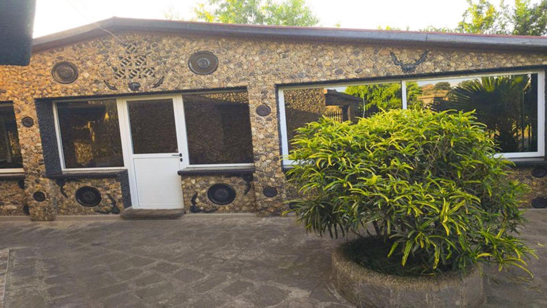 Hotel Restaurant Le Miamiam Glouglou Ambositra Zewnętrze zdjęcie