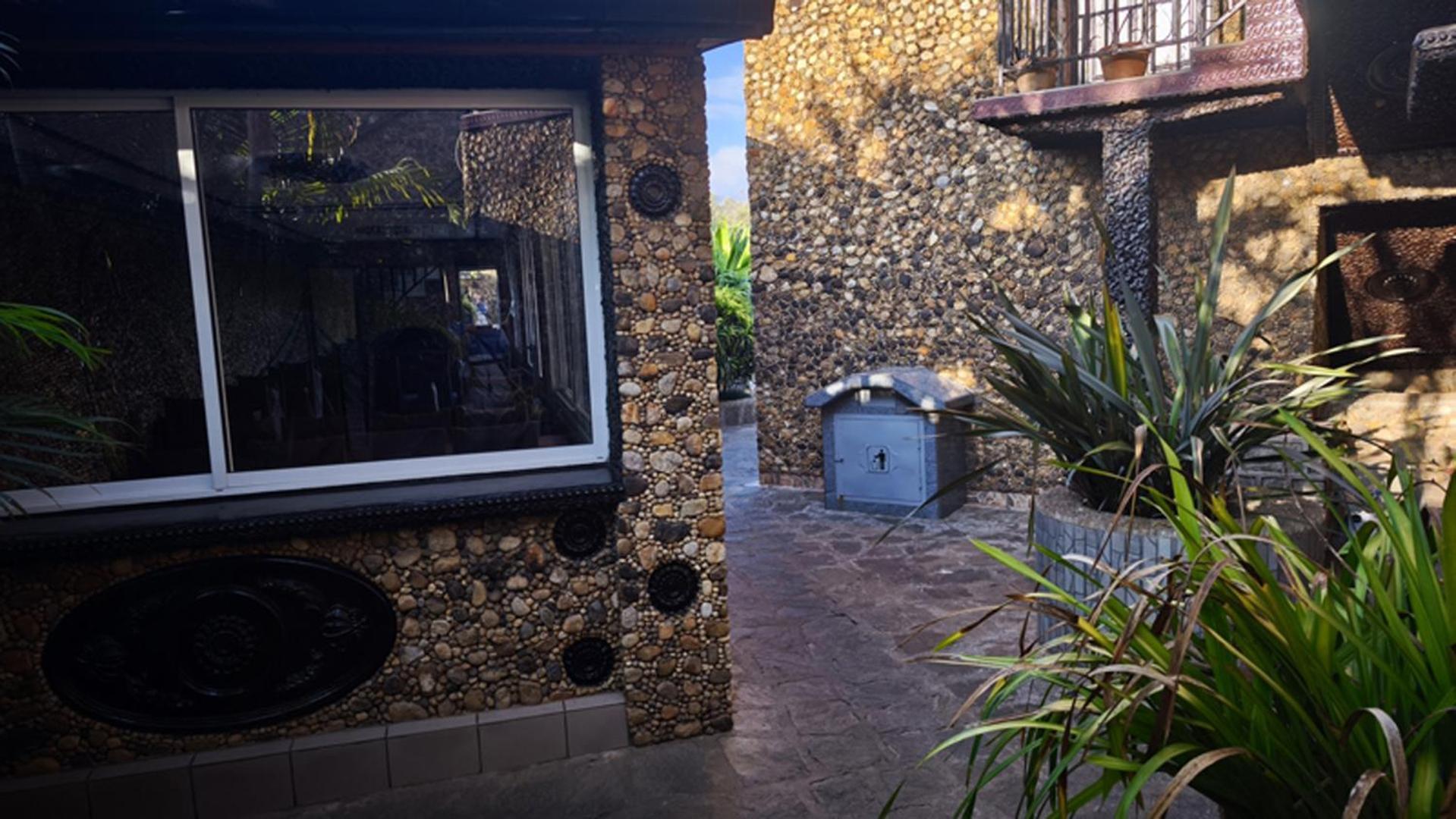 Hotel Restaurant Le Miamiam Glouglou Ambositra Zewnętrze zdjęcie